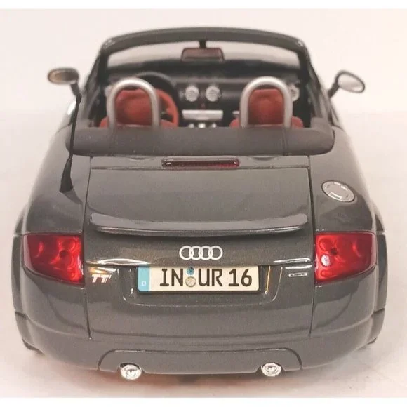 Maisto Audi TT Roadster Diecast 1:18 Scale Hood Trunk Doors Open Gray